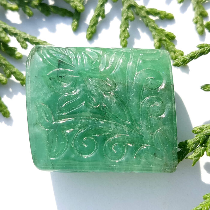 Emerald Carving 48 CT