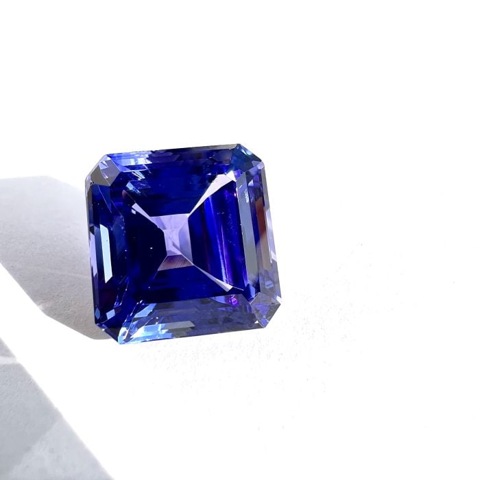 Tanzanite Square 16.82 Ct