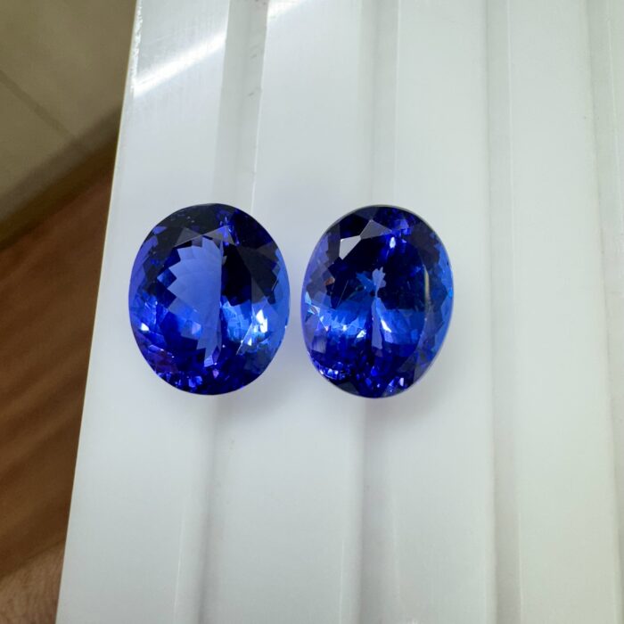 Tanzanite Oval 25.94 Ct