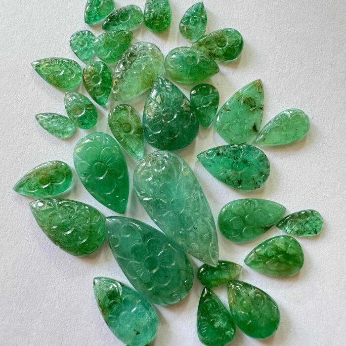 Emerald Pear Carving 32 Piece Layout