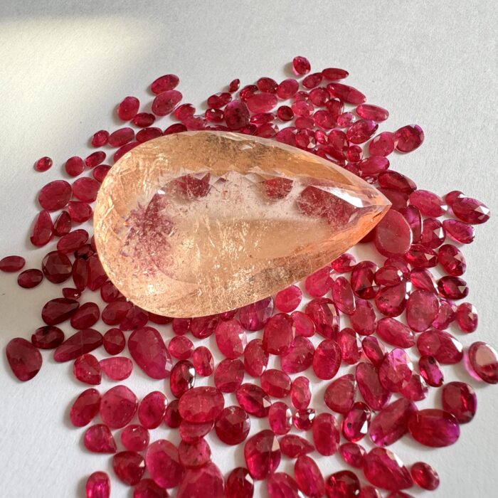 Morganite Pear 168.90 CT Cut
