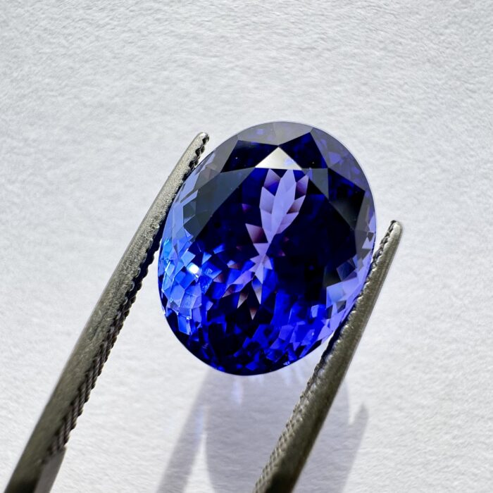 Tanzanite Oval 13.36 CT AAA