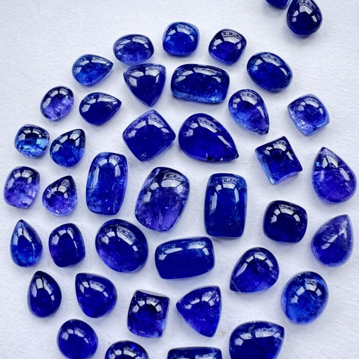 Tanzanite Cabochon 83 Piece Lot
