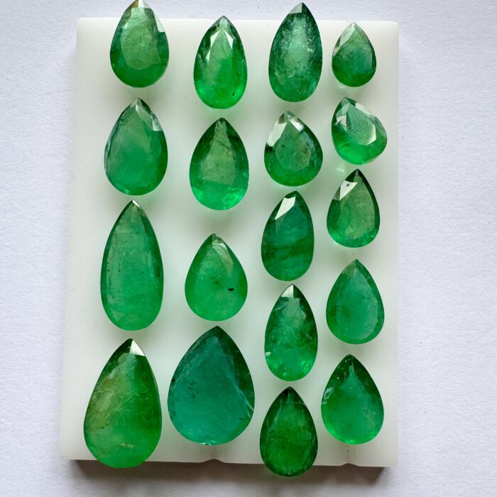 Emerald Pear 19 Piece Lot