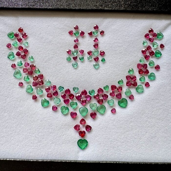Zambian Emerald Heart 30.75 CT / 78 Piece