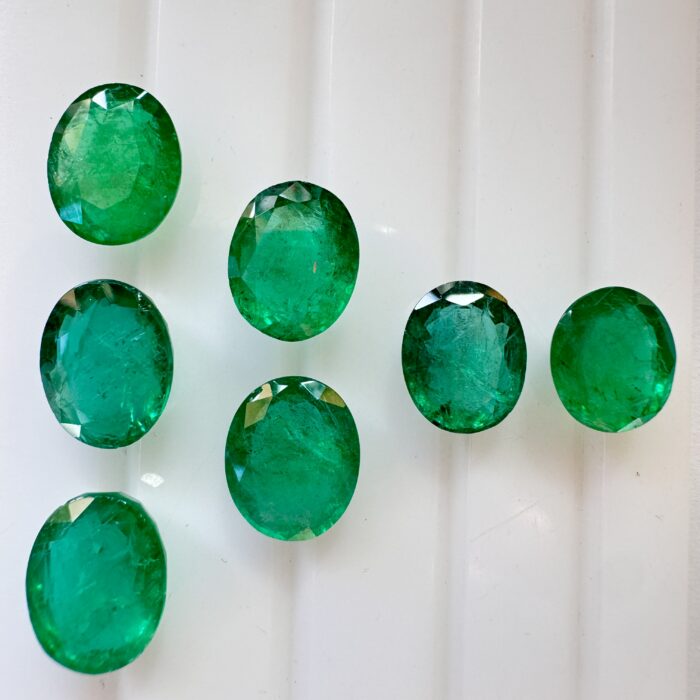 Emerald oval 29.05 / 7 Piece Lot