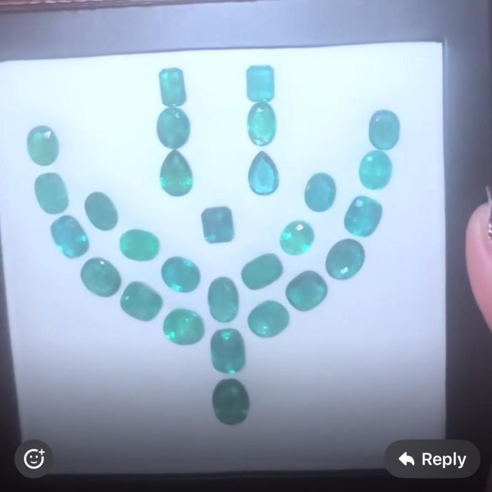 EMERALD CUT LOT 28 PIECE / 158.55 CT