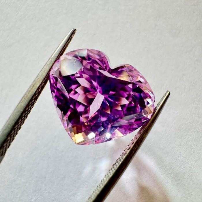 Kunzite Heart Shape 40.77 CT