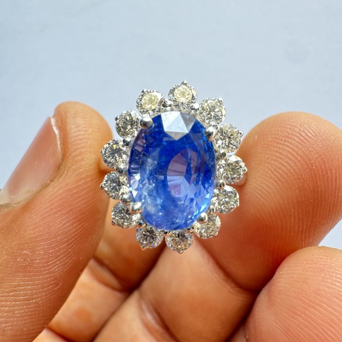 Deep Blue Sapphire 5.115 CT Ring