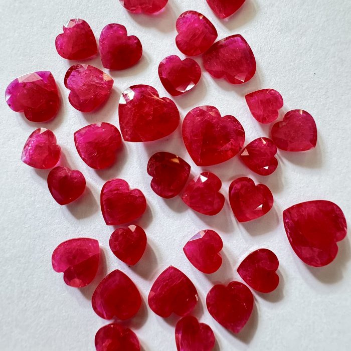 Mozambique Ruby Heart Shape Layout